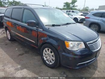  Salvage Chrysler Town & Country