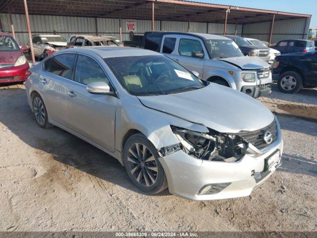  Salvage Nissan Altima