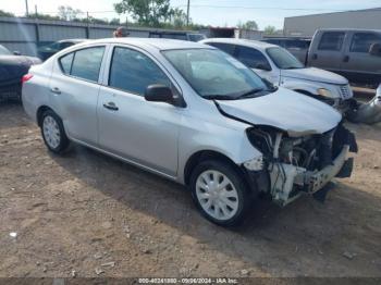  Salvage Nissan Versa