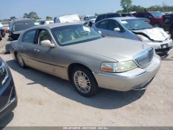  Salvage Lincoln Towncar