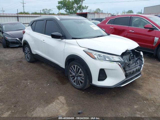  Salvage Nissan Kicks