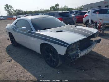  Salvage Dodge Challenger