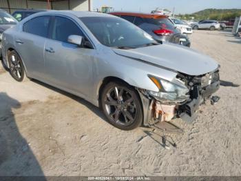  Salvage Nissan Maxima