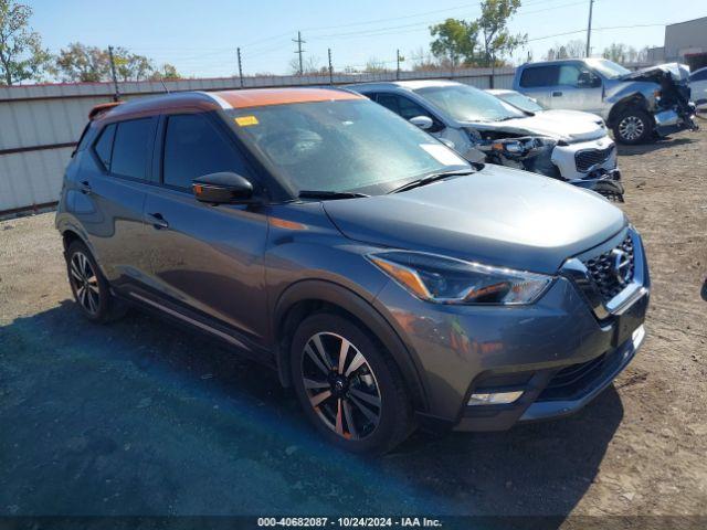  Salvage Nissan Kicks