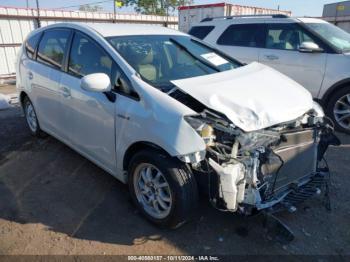  Salvage Toyota Prius v