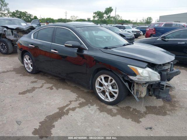  Salvage Nissan Maxima