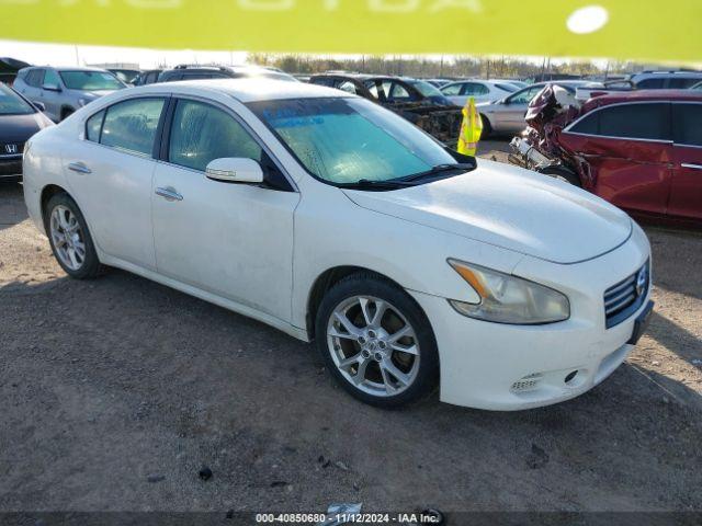  Salvage Nissan Maxima