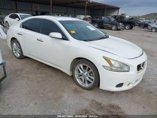  Salvage Nissan Maxima