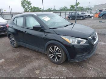  Salvage Nissan Kicks