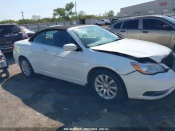  Salvage Chrysler 200