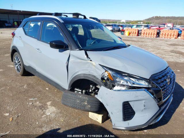  Salvage Nissan Kicks