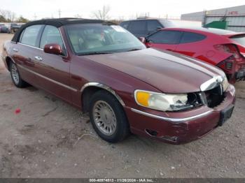  Salvage Lincoln Towncar