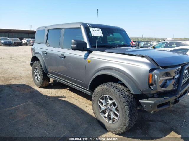  Salvage Ford Bronco