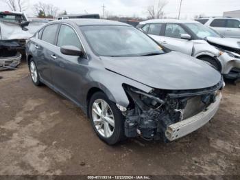  Salvage Nissan Altima