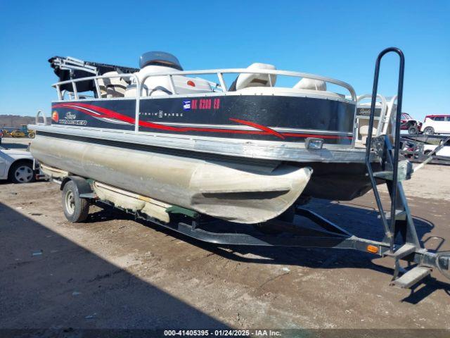  Salvage Suntracker Pontoon 21ft