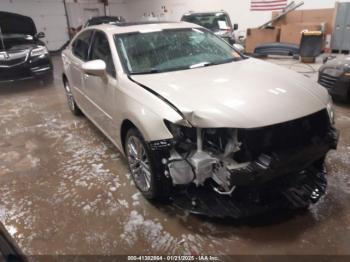  Salvage Lexus Es