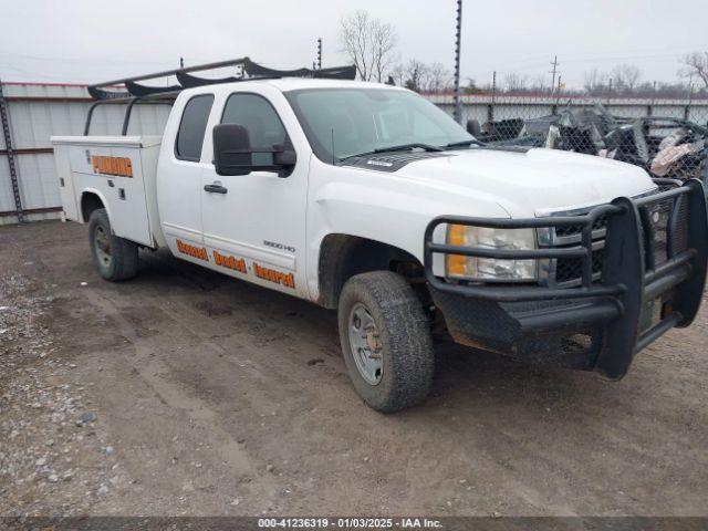  Salvage Chevrolet Silverado 2500