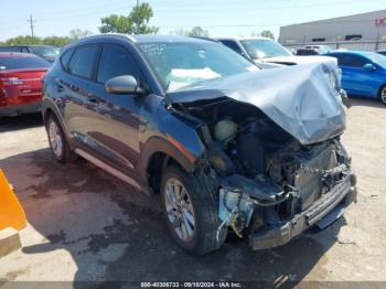  Salvage Hyundai TUCSON