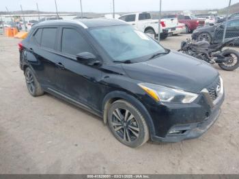  Salvage Nissan Kicks