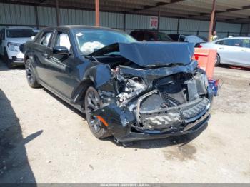  Salvage Chrysler 300