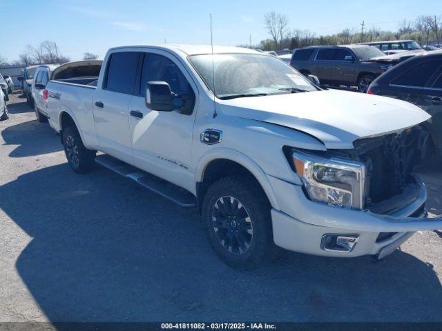  Salvage Nissan Titan
