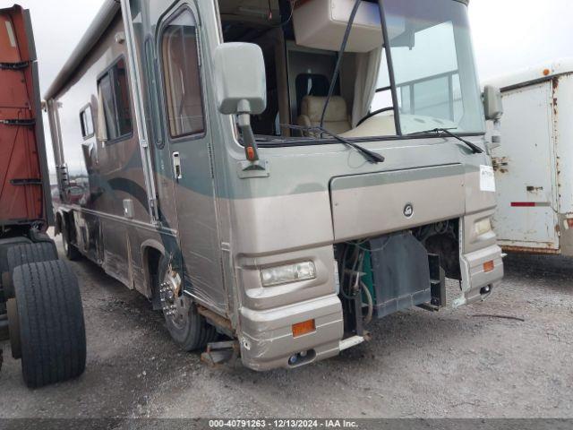  Salvage Freightliner Chassis