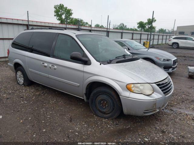  Salvage Chrysler Town & Country