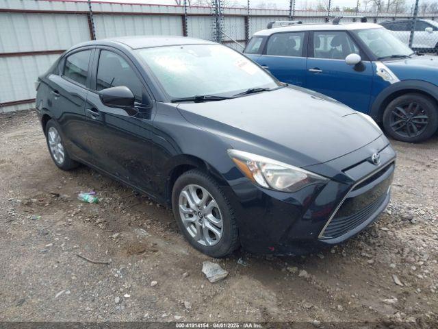  Salvage Toyota Yaris