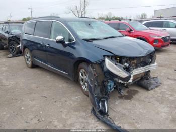  Salvage Chrysler Pacifica