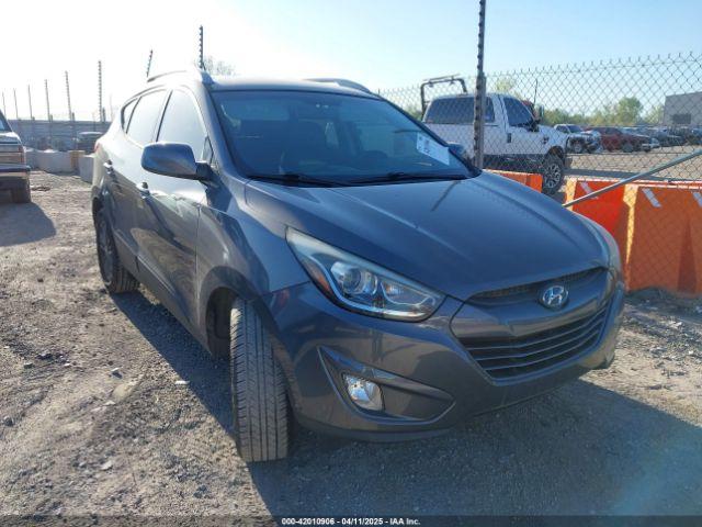  Salvage Hyundai TUCSON