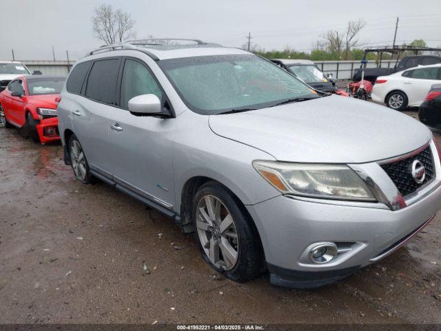  Salvage Nissan Pathfinder