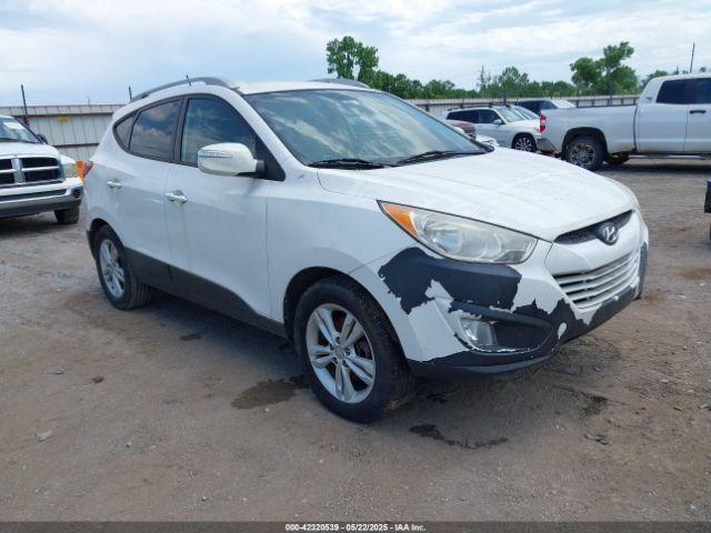  Salvage Hyundai TUCSON