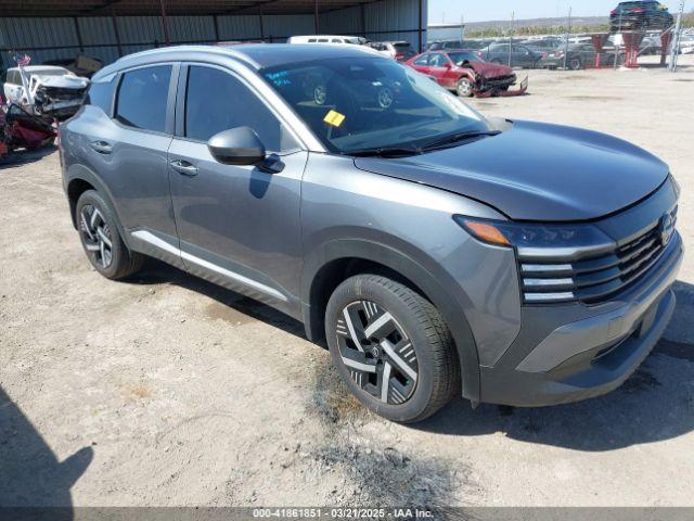  Salvage Nissan Kicks
