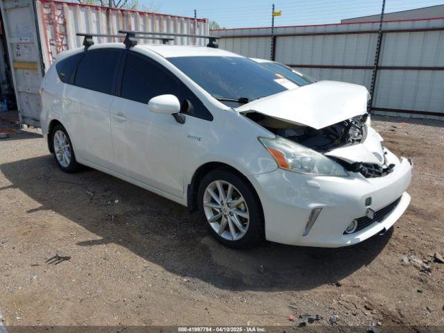  Salvage Toyota Prius v