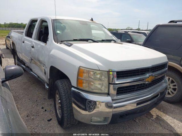  Salvage Chevrolet Silverado 2500
