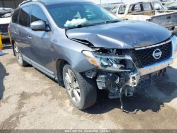  Salvage Nissan Pathfinder