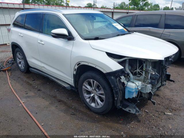  Salvage Toyota Highlander