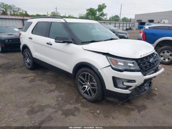 Salvage Ford Explorer