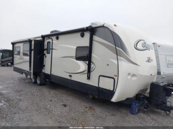  Salvage Keystone Cougar 30rli