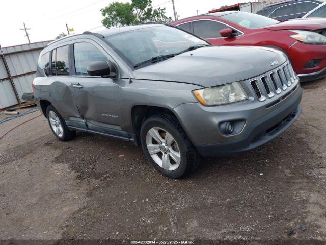  Salvage Jeep Compass