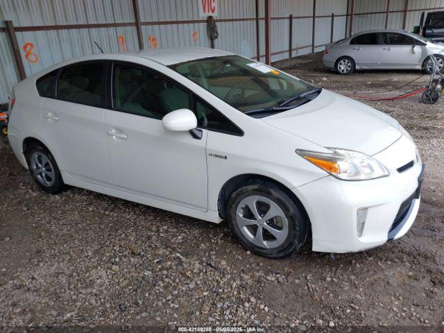  Salvage Toyota Prius