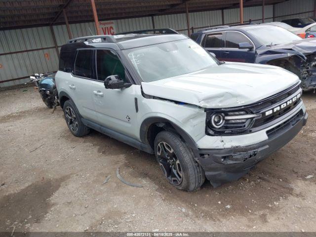 Salvage Ford Bronco