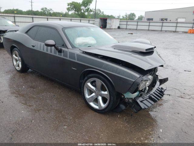  Salvage Dodge Challenger