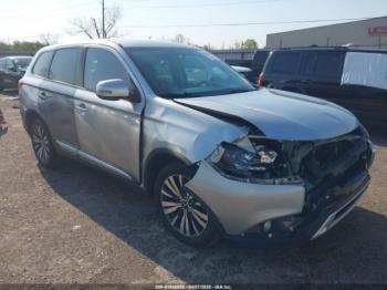  Salvage Mitsubishi Outlander