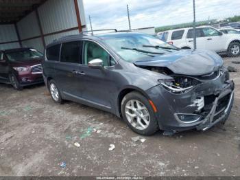  Salvage Chrysler Pacifica