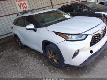  Salvage Toyota Highlander