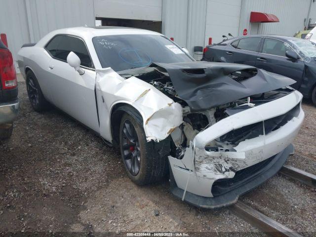  Salvage Dodge Challenger