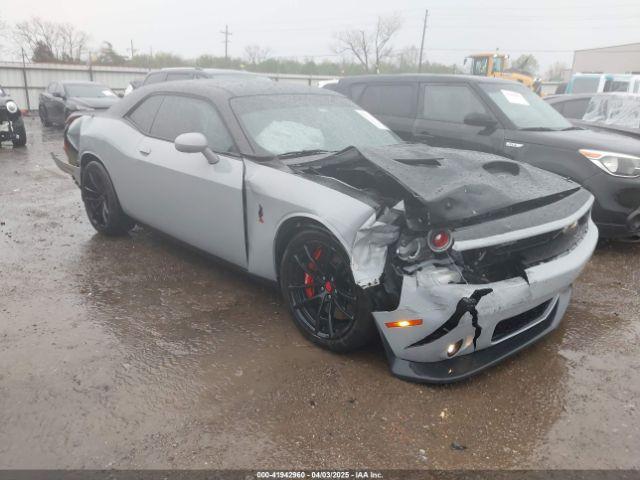  Salvage Dodge Challenger