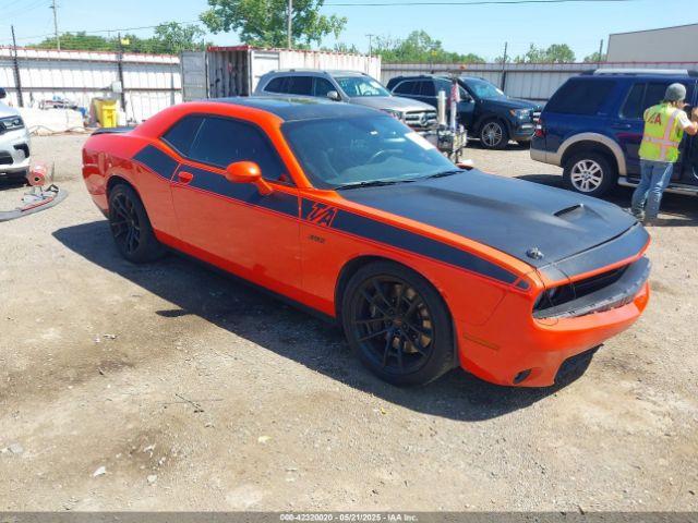  Salvage Dodge Challenger
