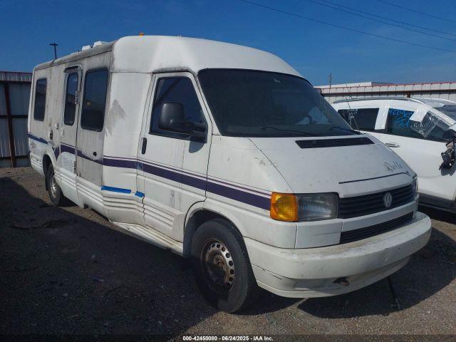  Salvage Winnebago Rialta